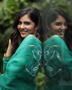 kalyani-priyadarshan-new-photos-in-green-churidar-002