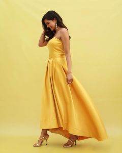 kalyani-priyadarshan-new-photos-in-yellow-gown-002