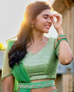 kalyani-priyadarshan-new-photos-light-green-dress-001