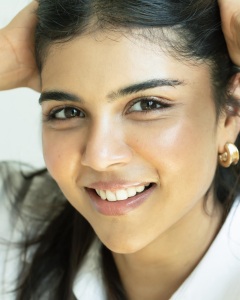 kalyani-priyadarshan-summer-dress-photos-001