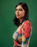 kalyani-priyadarshan-in-multi-colour-printed-dress-photos-002