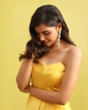 kalyani-priyadarshan-new-photos-in-yellow-gown-004