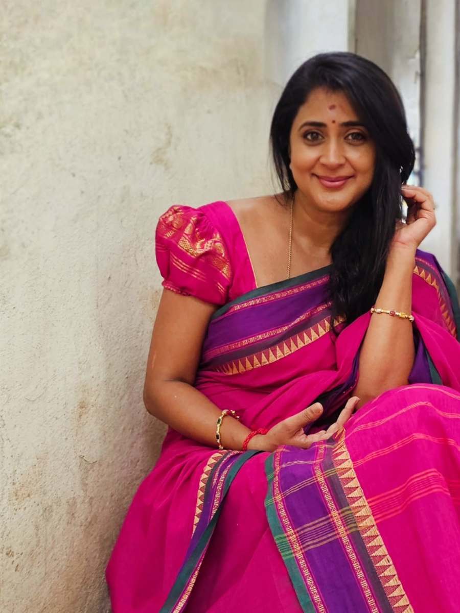 actress-kaniha-style-photos-005