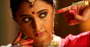 1597kanika_latest_stills_559-006