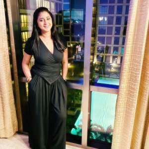 actress-kaniha-style-photos-003