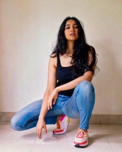 Karthika-Muralidharan-latest-photos-03-003