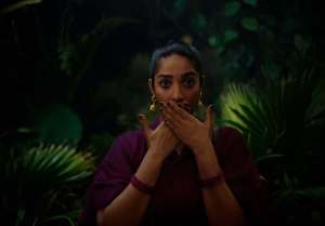 karthika-muralidharan-diwali-special-photos-002