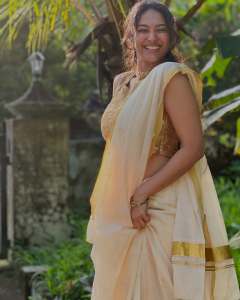 karthika-muralidharan-new-photos