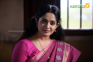 133kavya_madhavan_new_photos_100