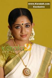 3351kavya_madhavan_pictures_53-001