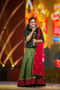 7606kavya_madhavan_pics_45-002