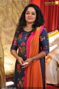 kavya-madhavan-at-director-deepu-karunakaran-marriage-photos-00382