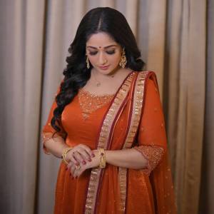 kavya-madhavan-latest-outfit-photos-003