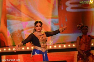 kavya-madhavan-latest-stills-400-00110