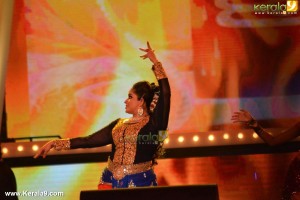 kavya-madhavan-latest-stills-400-00386