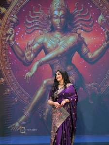 kavyamadhavan-in-violet-saree-photos-001