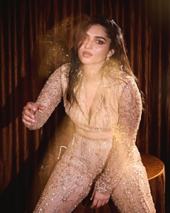 kayadu-lohar-bottom-pants-with-crop-top-photos-008