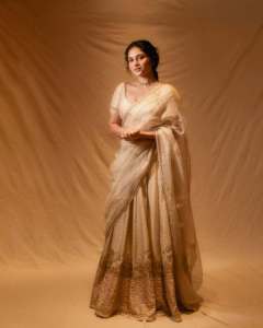 kayadu-lohar-in-elegant-lehenga-in-light-colour-for-function-pics-007