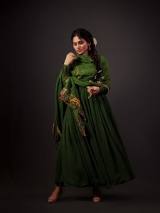 kayadu-lohar-in-green-lehenga-churidar-set-images-006