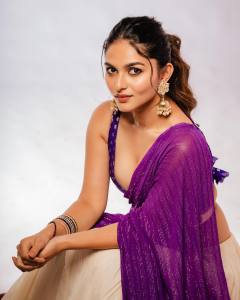 kayadu-lohar-in-half-saree-003
