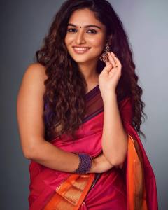 kayadu-lohar-in-pattu-saree-photos-latest-001