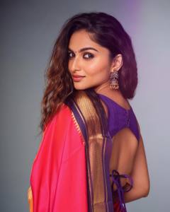 kayadu-lohar-in-pattu-saree-photos-latest-005