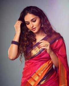 kayadu-lohar-in-pattu-saree-photos-latest-006