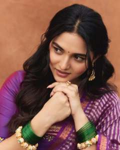 kayadu-lohar-in-violet-dhavani-look-photos
