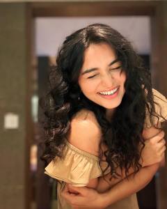 kayadu-lohar-latest-photos-and-makeup-003