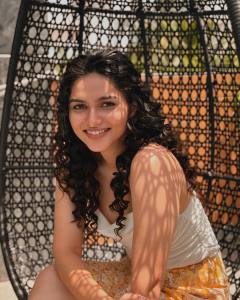 kayadu-lohar-latest-photos-and-makeup-005