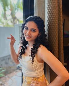 kayadu-lohar-latest-photos-and-makeup-007