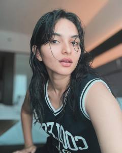 kayadu-lohar-latest-photos-and-makeup-010