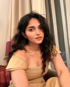 kayadu-lohar-latest-photos-and-makeup