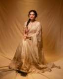 kayadu-lohar-in-elegant-lehenga-in-light-colour-for-function-pics-006
