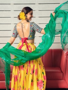 keerthi-suresh-in-Lehenga-and-shoes-styling-image-photos-004