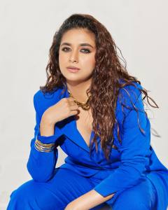 keerthi-suresh-in-blue-suit-blazer-and-pants-style-dress-photos