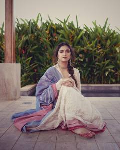 keerthi-suresh-in-jayan-dress-from-the-rise-photos-003