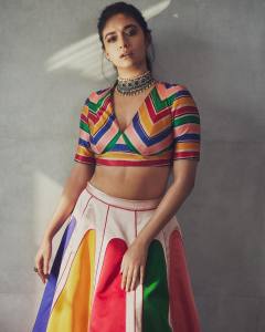 keerthi-suresh-in-multicolour-fashion-dress-photo-001