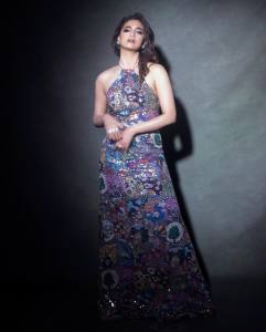 keerthi-suresh-in-multicolour-fashion-dress-photo-007