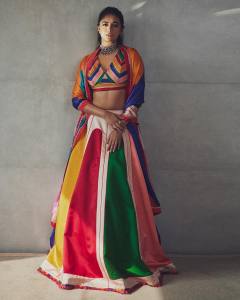 keerthi-suresh-in-multicolour-fashion-dress-photo