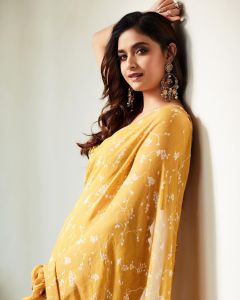 keerthi-suresh-in-summer-dress-saree-photos-001