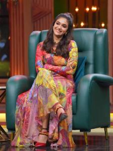 keerthi-suresh-latest-promotion-dress-style-photos-004