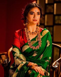 keerthi-suresh-new-green-pattu-saree-and-red-blouse-photos-003