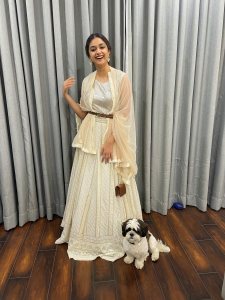keerthi-suresh-new-image-gallery-002
