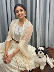 keerthi-suresh-new-image-gallery