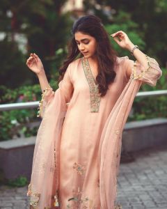 keerthi-suresh-new-photos-in-peach-colour-churidar-001