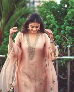 keerthi-suresh-new-photos-in-peach-colour-churidar