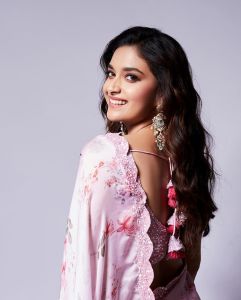 keerthi-suresh-new-photos-in-pink-saree-latest-images-004