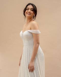 keerthi-suresh-new-photos-in-white-off-shoulder-long-gown-002