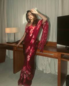 keerthi-suresh-photos-after-marriage-001